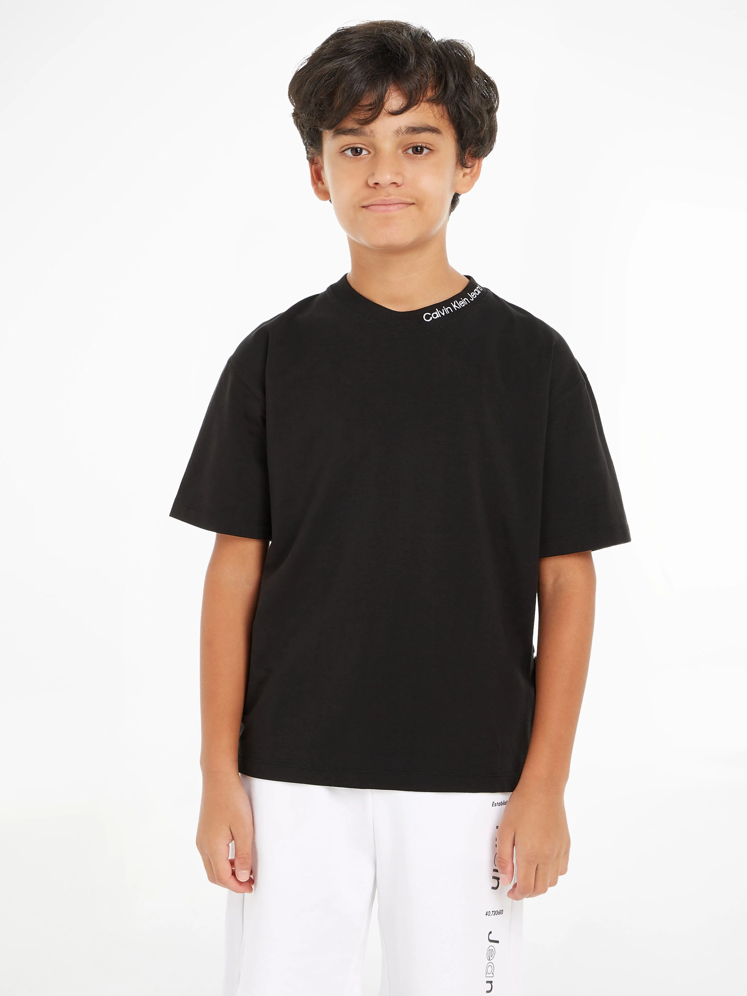 Calvin Klein Boys Neck Embroidered Relaxed T-Shirt in Black